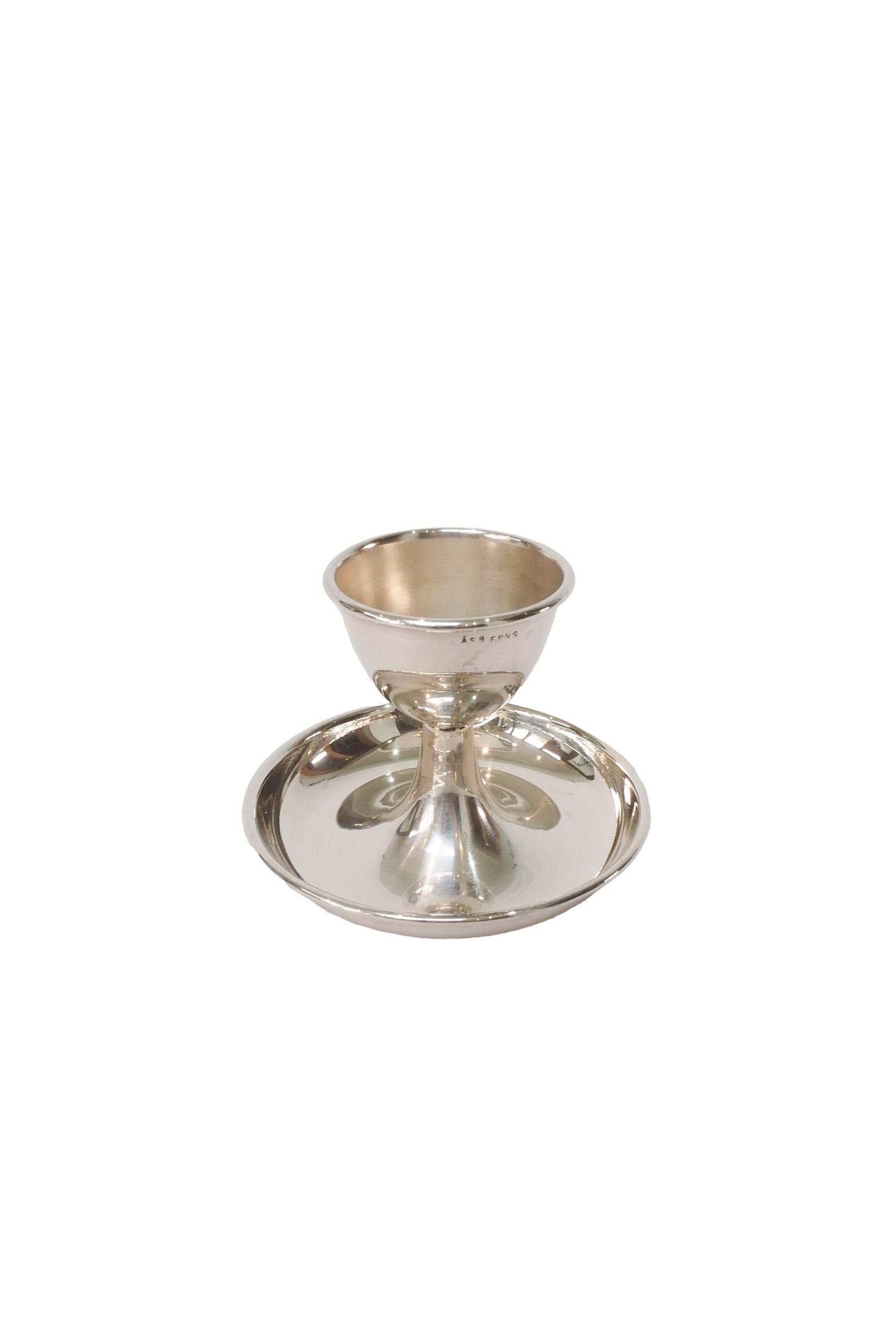 A vintage Silver Plated Egg Cup. Vintage silver plate sourced exclusively for Wildmore.