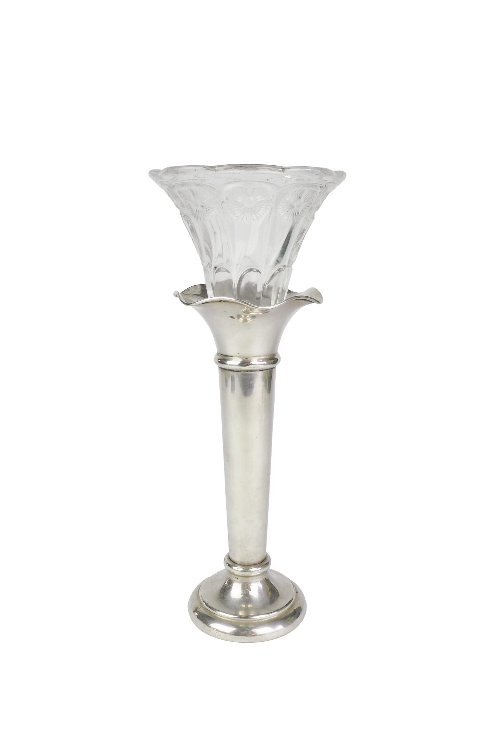 A stunning Silver Plate and Glass Bud Vase. This elegant piece is perfect for your mantlepiece or coffee table. Fill it with dahlias or your favourite spring foliage. Sourced Exclusively for Wildmore